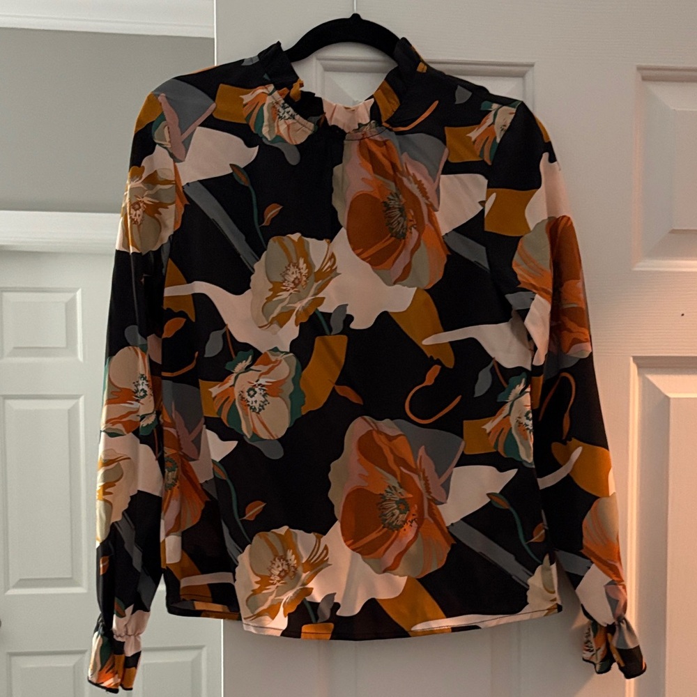 Floral Long Sleeve Women's Top-gorg!!!